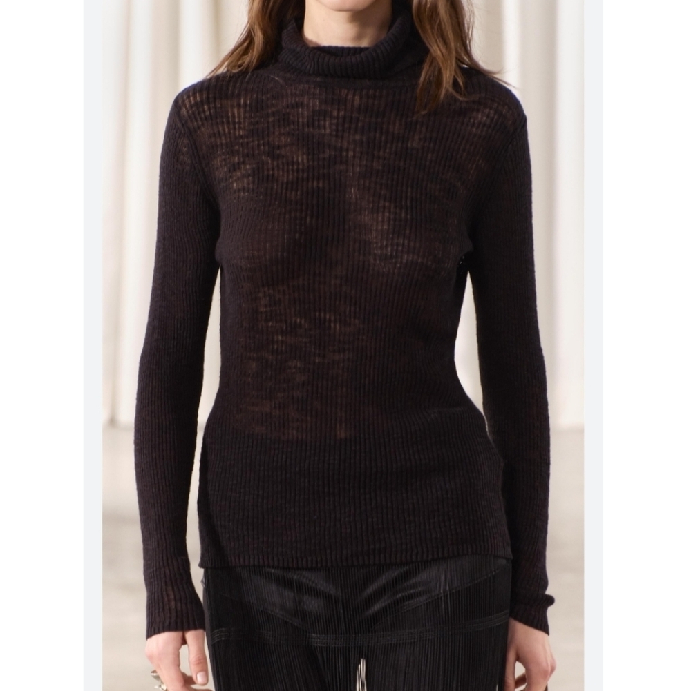 Zara Black Turtleneck Long Sleeve Sweater